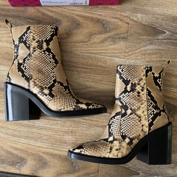 Tory Burch Heeled Ankle Boot Stamped Snake Printed Leather Pale Desert Roccia - Picture 9 of 16